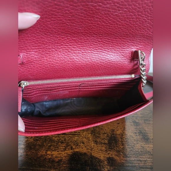 Gucci Interlocking G Chain Wallet Red Leather - Picture 10 of 16